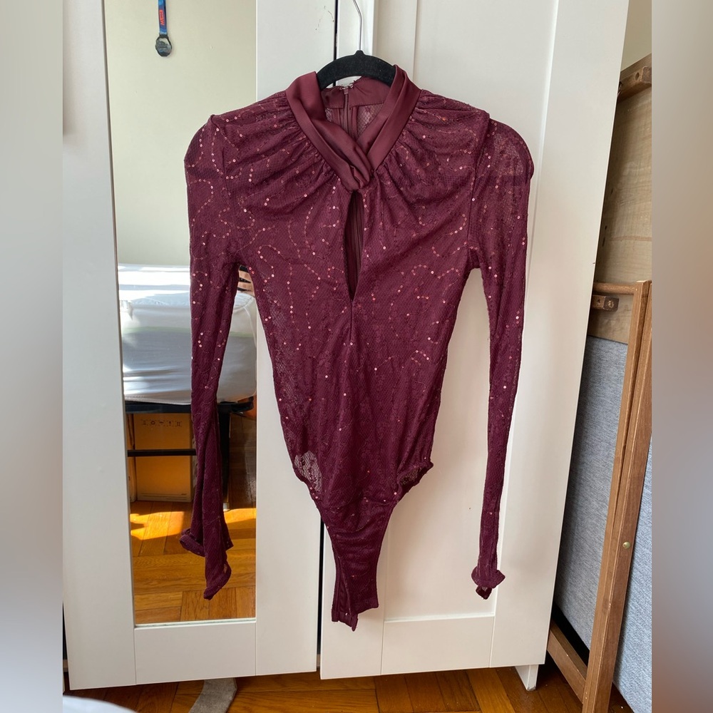 MURCI Exclusive high neck cut-out all-over sequin bodysuit in burgundy - Size 2 - Picture 2 of 10